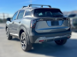 Nissan Kicks SV FWD 2026