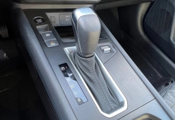 Nissan Kicks SV FWD 2026