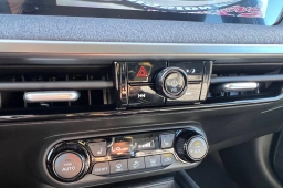 Nissan Kicks SV FWD 2026