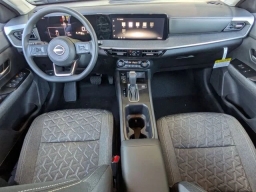 Nissan Kicks SV FWD 2026