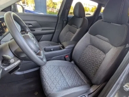 Nissan Kicks SV FWD 2026