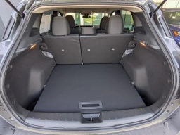 Nissan Kicks SV FWD 2026
