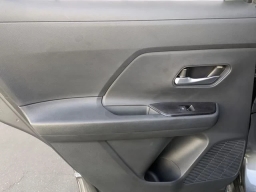 Nissan Kicks SV FWD 2026