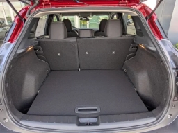 Nissan Kicks SV FWD 2026