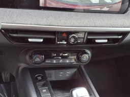 Nissan Kicks SV FWD 2026