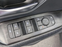 Nissan Kicks SV FWD 2026