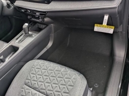 Nissan Kicks SV FWD 2026