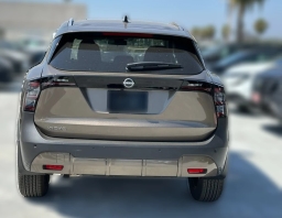 Nissan Kicks SV FWD 2026