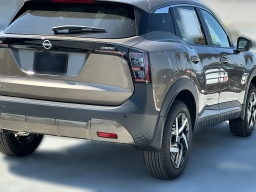 Nissan Kicks SV FWD 2026