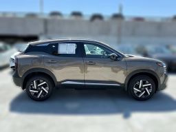 Nissan Kicks SV FWD 2026