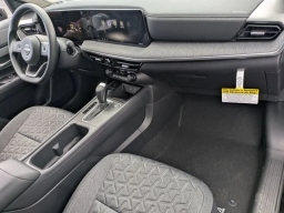 Nissan Kicks SV FWD 2026