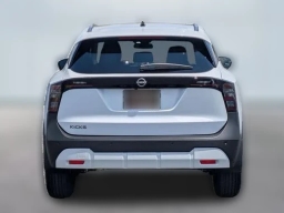 Nissan Kicks SV FWD 2026