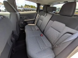 Nissan Kicks SV FWD 2026