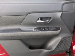 Nissan Kicks SV FWD 2026