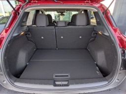 Nissan Kicks SV FWD 2026