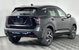 Nissan Kicks SV FWD 2026