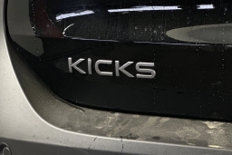 Nissan Kicks SV FWD 2026
