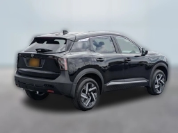 Nissan Kicks SV FWD 2026