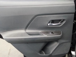 Nissan Kicks SV FWD 2026