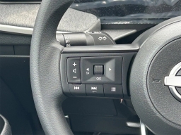 Nissan Kicks SV FWD 2026
