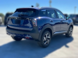 Nissan Kicks SV FWD 2026