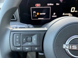 Nissan Kicks SV FWD 2026