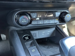 Nissan Kicks SV FWD 2026