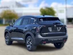 Nissan Kicks SV FWD 2026