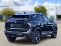 Nissan Kicks SV FWD 2026