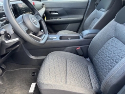 Nissan Kicks SV FWD 2026