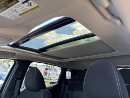 Nissan Kicks SV FWD 2026