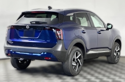 Nissan Kicks SV FWD 2026