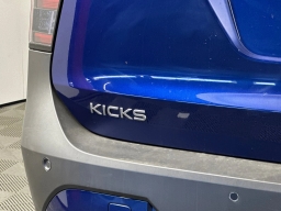 Nissan Kicks SV FWD 2026