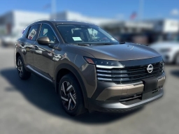 Nissan Kicks SV FWD 2026