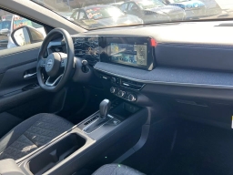 Nissan Kicks SV FWD 2026