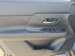 Nissan Kicks SV FWD 2026