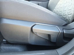Nissan Kicks SV FWD 2026