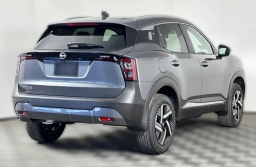 Nissan Kicks SV FWD 2026