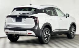 Nissan Kicks SV FWD 2026