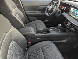 Nissan Kicks SV FWD 2026