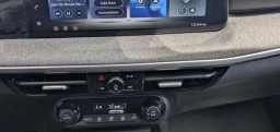 Nissan Kicks SV FWD 2026