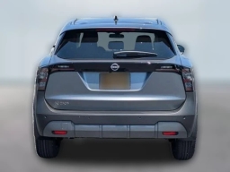 Nissan Kicks SV FWD 2026