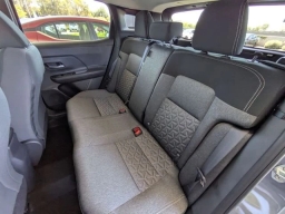 Nissan Kicks SV FWD 2026