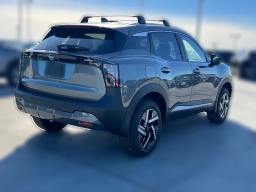 Nissan Kicks SV FWD 2026