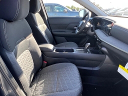 Nissan Kicks SV FWD 2026
