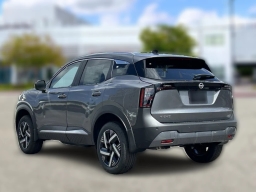 Nissan Kicks SV FWD 2026