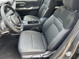 Nissan Kicks SV FWD 2026
