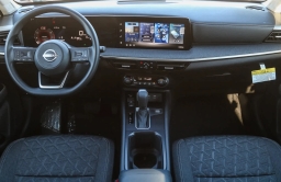 Nissan Kicks SV FWD 2026