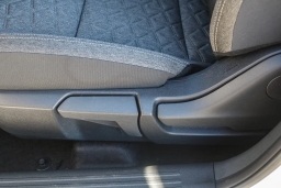 Nissan Kicks SV FWD 2026