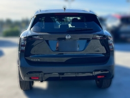 Nissan Kicks SV FWD 2026
